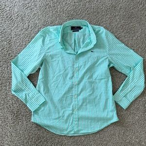 Men’s vineyard vines shirt